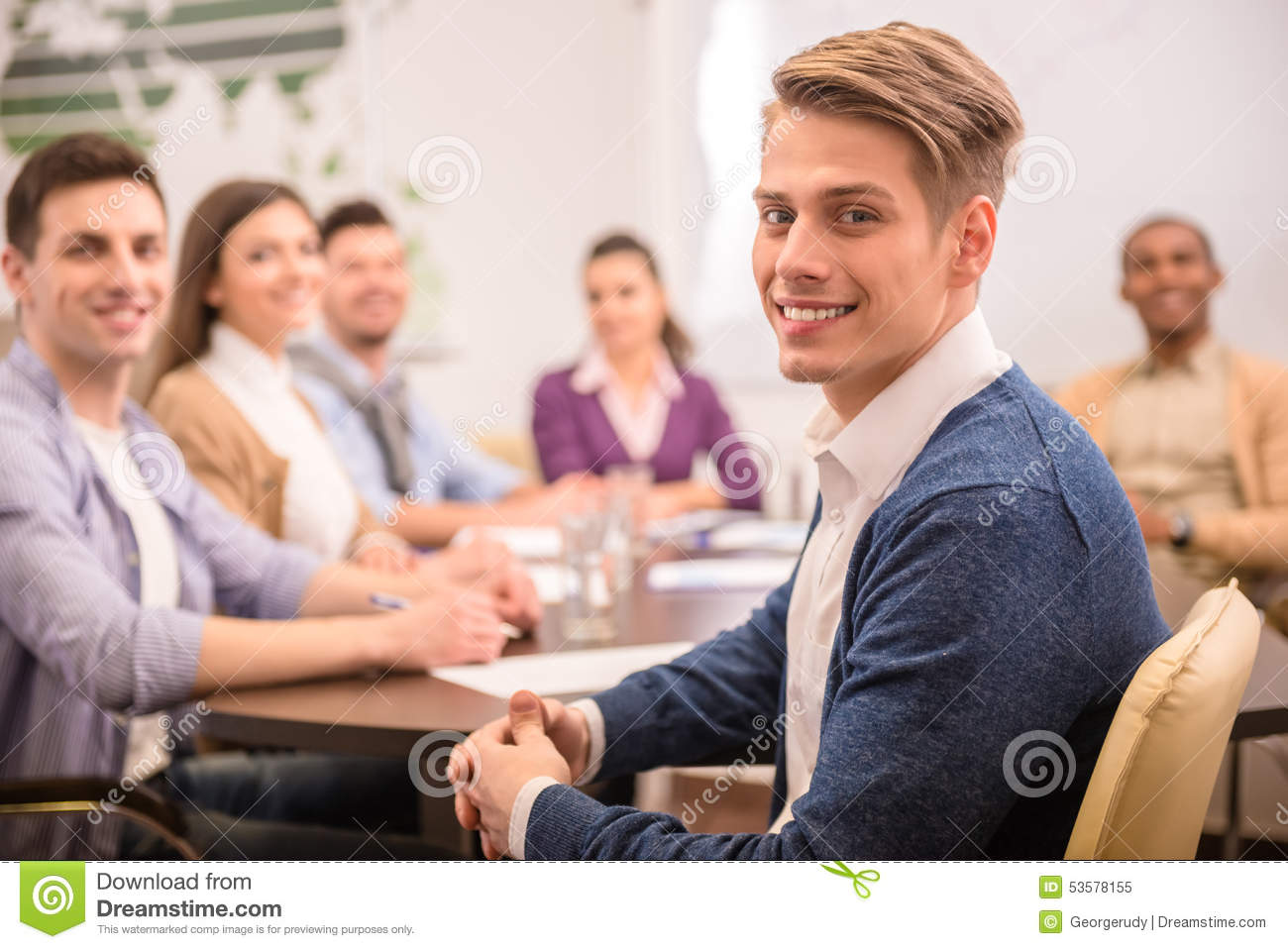 十大外围足球平台app手机版_从这几个小细节中,判断男人心里是否还有你(图4) 十大外围足球大平台